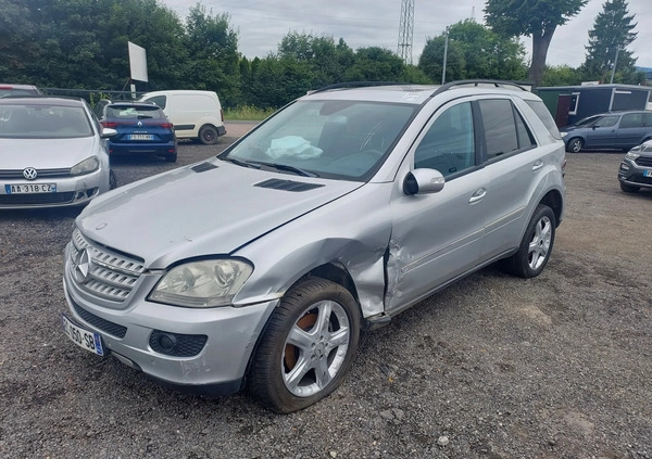 Mercedes-Benz ML cena 11300 przebieg: 289000, rok produkcji 2006 z Stopnica małe 232